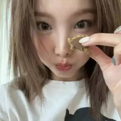 靳高妍